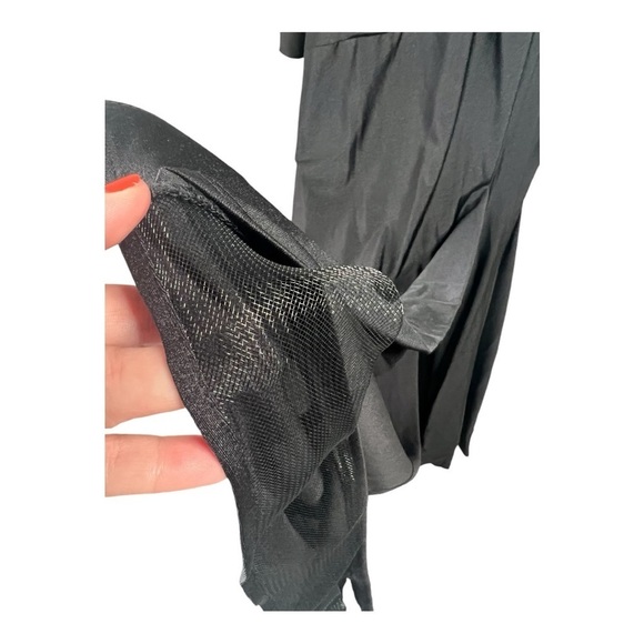 CYNTHIA & SAHAR Yasmeen Black Plunge Luxe Satin High Slit Evening Gown CS102 - Picture 5 of 15